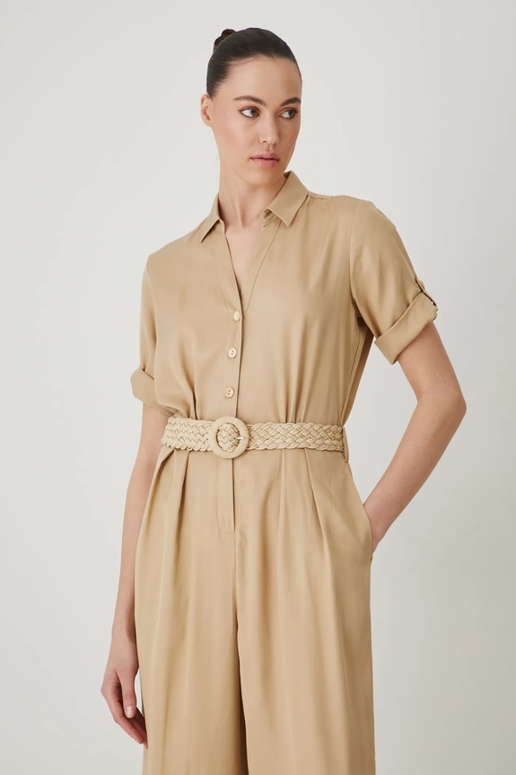 Kombinezon damski z paskiem z lyocellu kolor beżowy beżowy RS25-SKD801