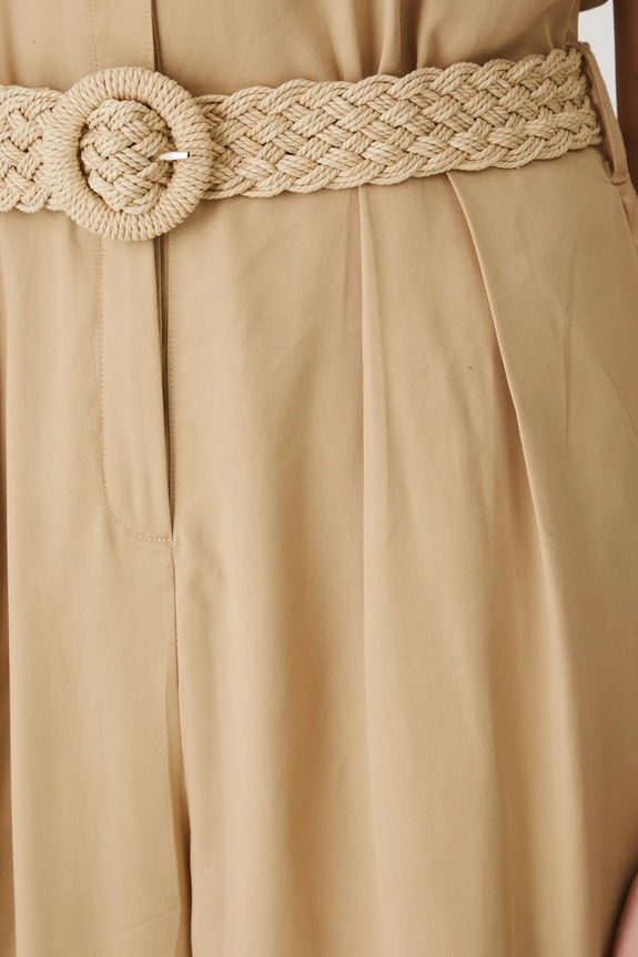 Kombinezon damski z paskiem z lyocellu kolor beżowy RS25-SKD801