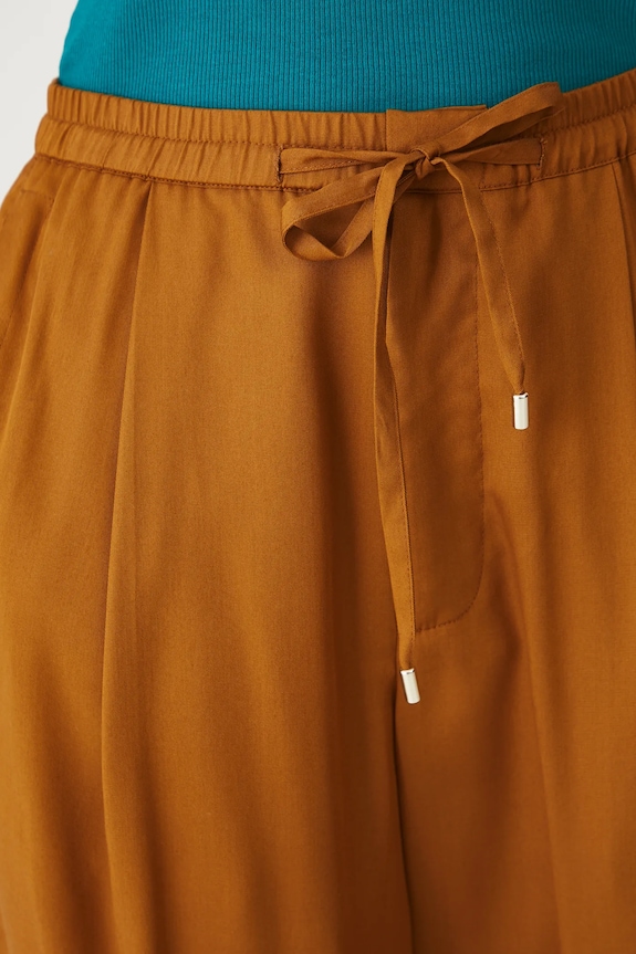 Spodnie damskie slouchy z lyocellu kolor brązowy brązowy RS25-SPDB03