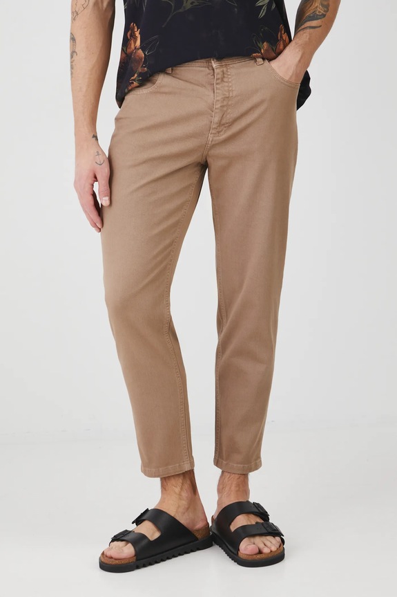 Kalhoty pánské carrot se sepraným efektem hnědá barva látka hnědá RS25.SPM505