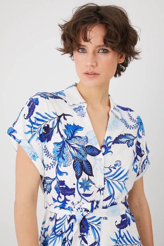 Sukienka z domieszką lnu damska midi z paskiem wzorzysta kolor biały biały RS25-SUD712