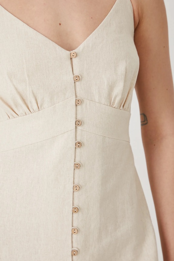 Sukienka z lnem damska midi gładka kolor beżowy RS25-SUD906