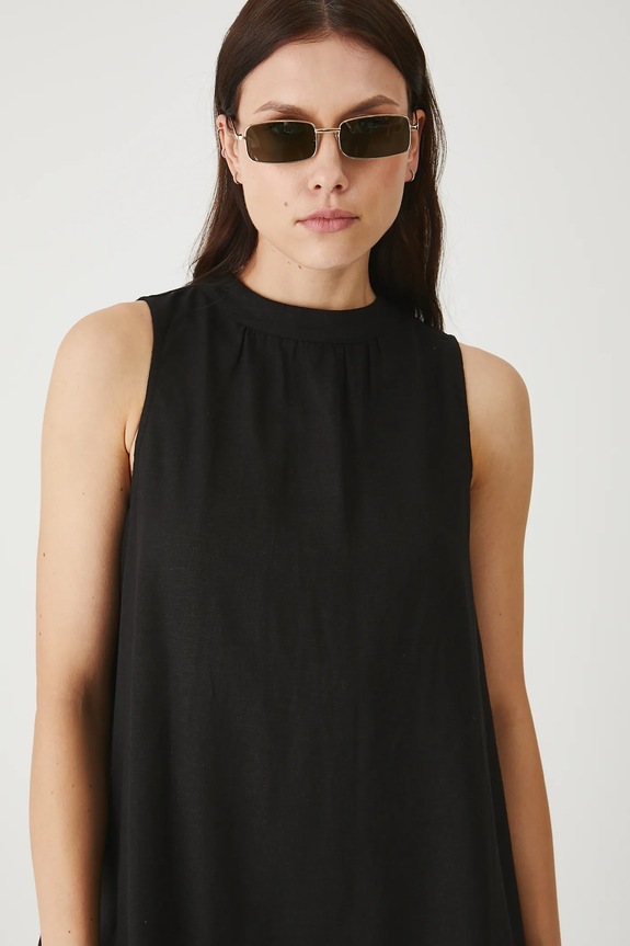 Ľanové šaty mini hladká čierna farba čierna RS25-SUDB00