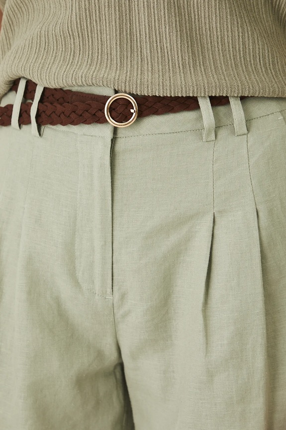 Szorty z lnem damskie z paskiem gładkie kolor zielony zielony RS25-SZD093