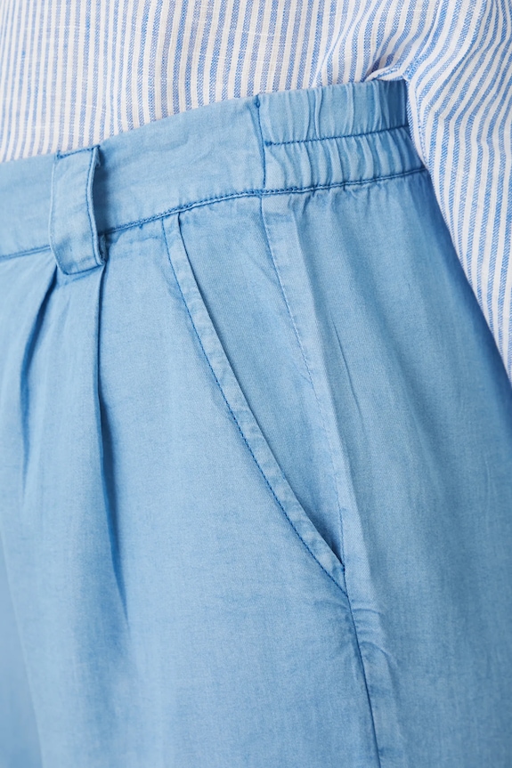 Szorty damskie z paskiem z lyocellu kolor niebieski niebieski RS25-SZD906