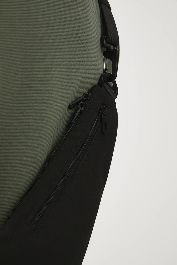 Nerka męska gładka kolor czarny RS25-TOM600