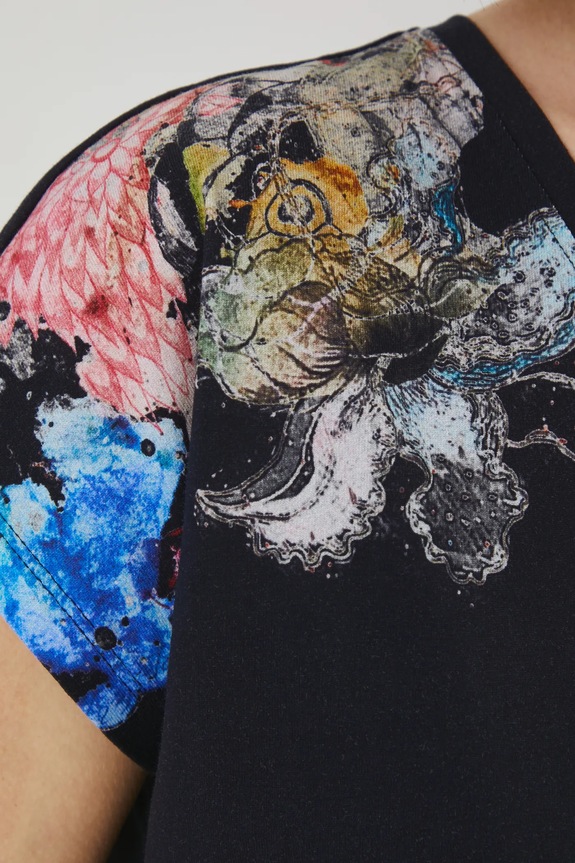 T-shirt bawełniany damski by Justyna Stoszek – Forest Forever, Sense of Values kolor czarny RS25-TSD651