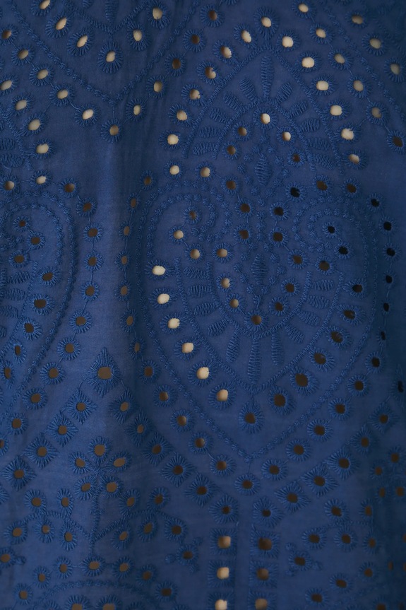 T-shirt bawełniany damski z ozdobnym wycięciem kolor granatowy RS25-TSD705 granatowy