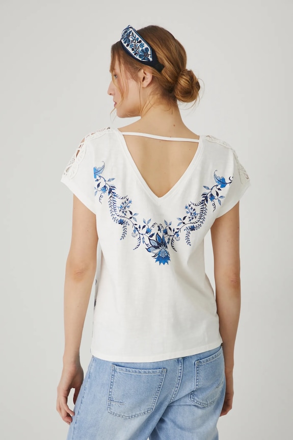 Odzież T-shirt bawełniany damski z nadrukiem i aplikacją kolor beżowy RS25-TSD710 beżowy