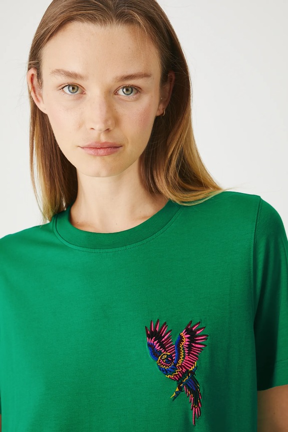 T-shirt bawełniany damski z elastanem z ozdobnym haftem kolor zielony zielony RS25.TSDA07