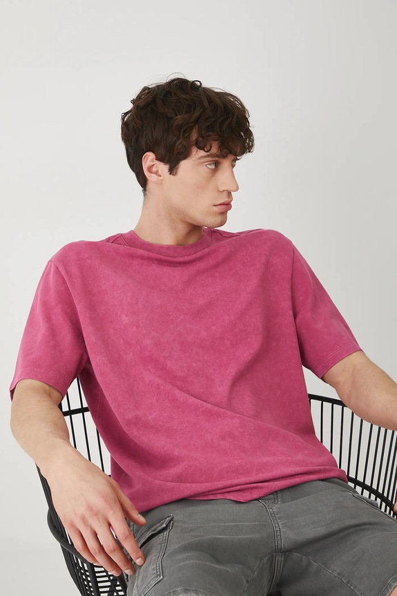 T-shirt bawełniany męski z efektem sprania kolor różowy bawełna różowy RS25-TSM092
