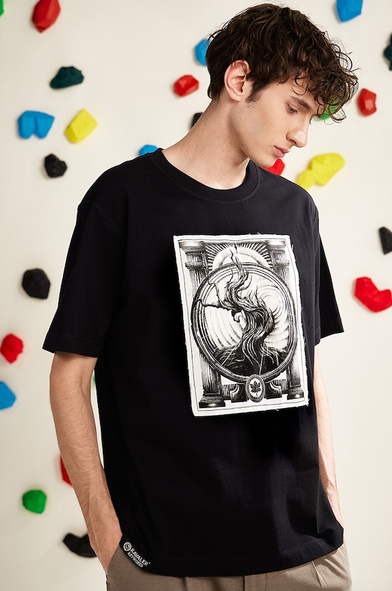 T-shirt bawełniany męski by Miłosz Kawaler - Kavaler Artworks, Grafika Polska kolor czarny okrągły czarny RS25-TSM450