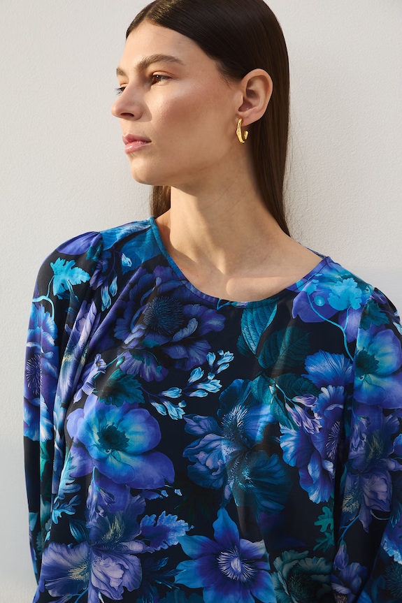 Bluzka damska z wiskozy w kwiaty czarny RS26-BDD051