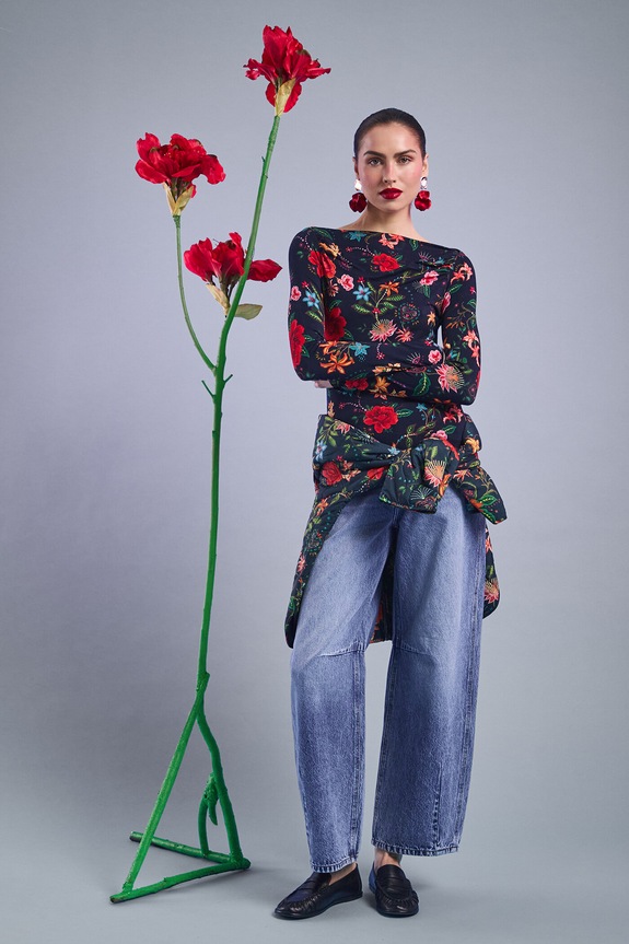 Longsleeve damski wzorzysty z elastanem granatowy RS26-BUD421