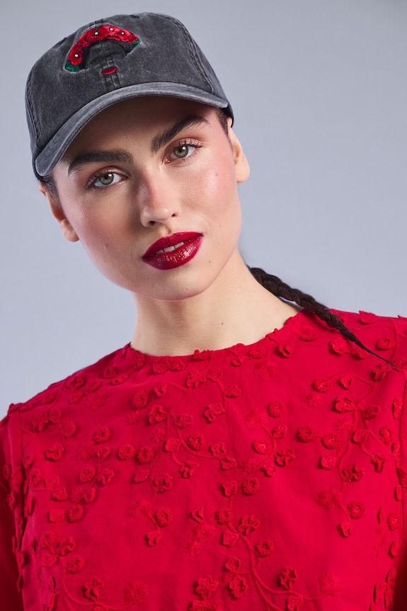 Czapka z daszkiem bawełniana z kolekcji Frida aplikacja szary RS26-CAD450