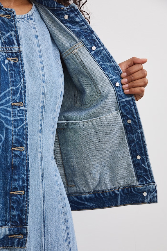 Kurtka damska jeansowa RS26-KUD801