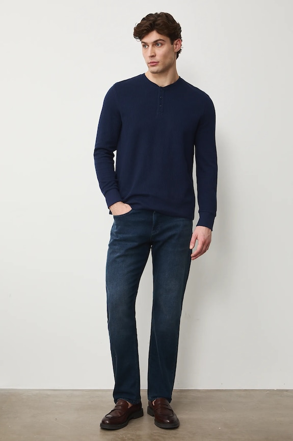 Jeansy regular męskie granatowy RS26-SJM031