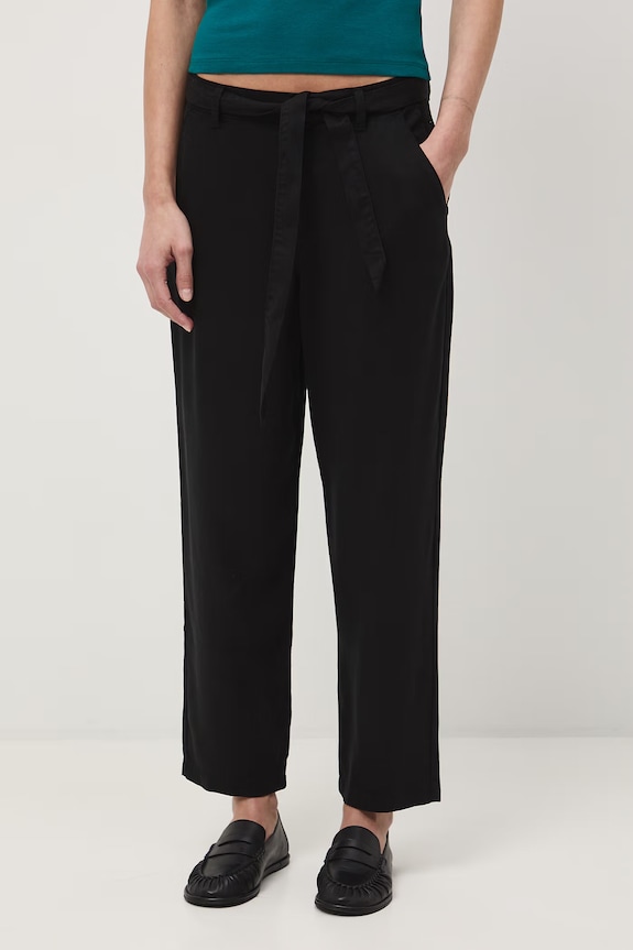 Spodnie damskie slouchy z lyocellu RS26-SPD050 czarny RS26