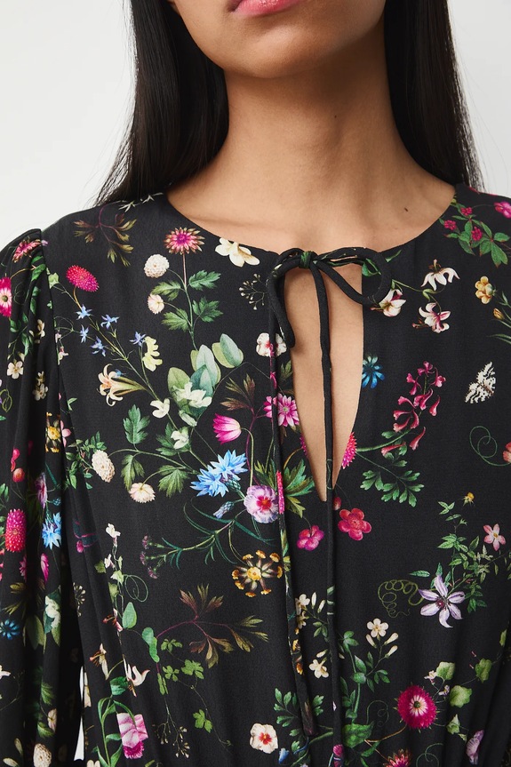 Sukienka damska maxi z wiskozy wzorzysta RS26-SUD032 czarny