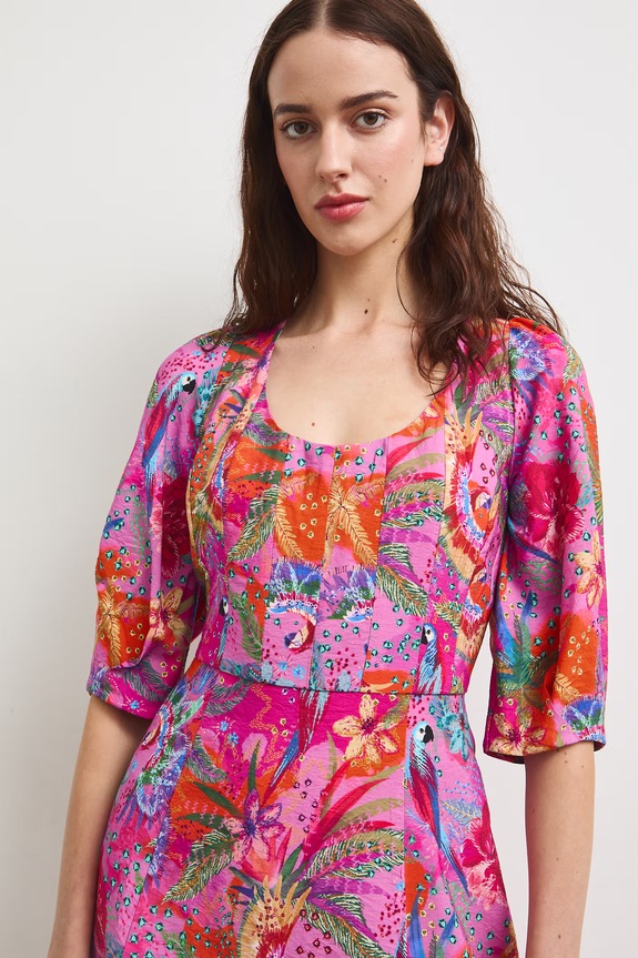 Sukienka rozkloszowana z wiskozą z motywem roślinnym multicolor RS26-SUD092