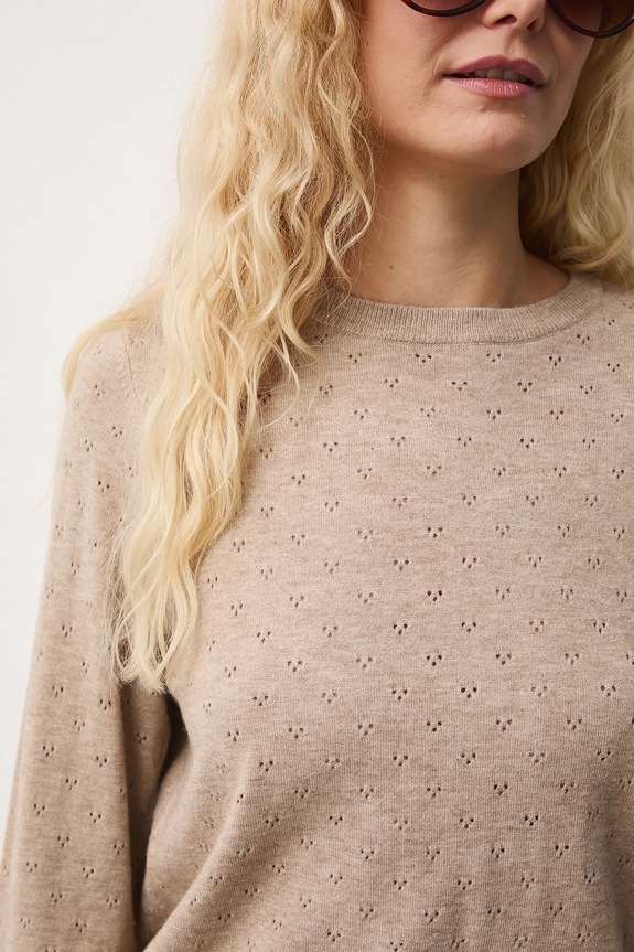 Sweter damski ażurowy z wiskozą RS26-SWD010 beżowy