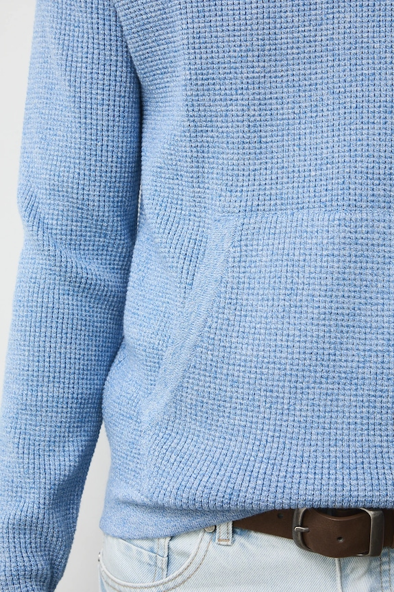 Sweter męski z kapturem z fakturą RS26-SWM200 niebieski