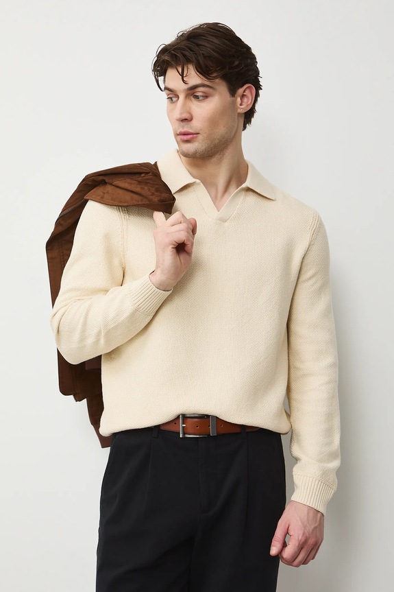 Bavlnený sveter s textúrou jednofarebný béžová RS26-SWM302