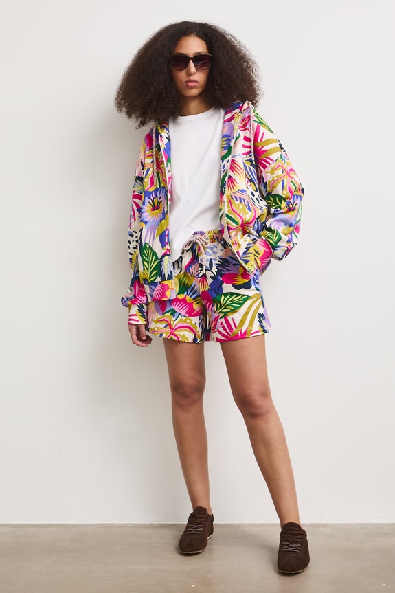 Szorty dresowe damskie z motywem roślinnym beżowy RS26-SZD091