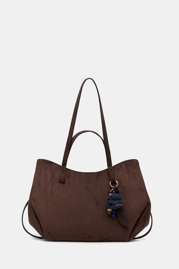 Shopperka damska z imitacji zamszu z brelokiem RS26-TOD803 brązowy RS26