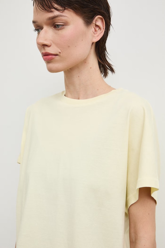 T-shirt damski bawełniany z efektem sprania żółty RS26-TSD080