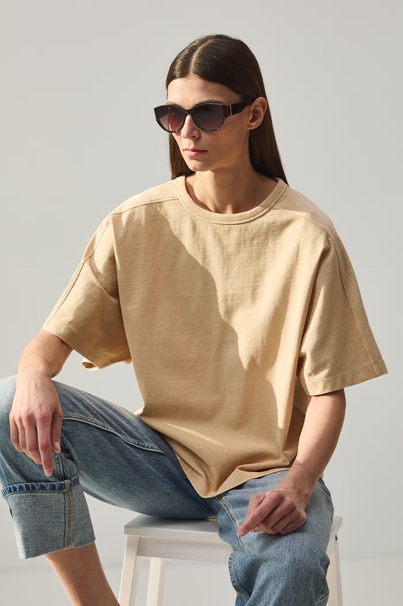 T-shirt oversize damski bawełniany beżowy RS26-TSD510