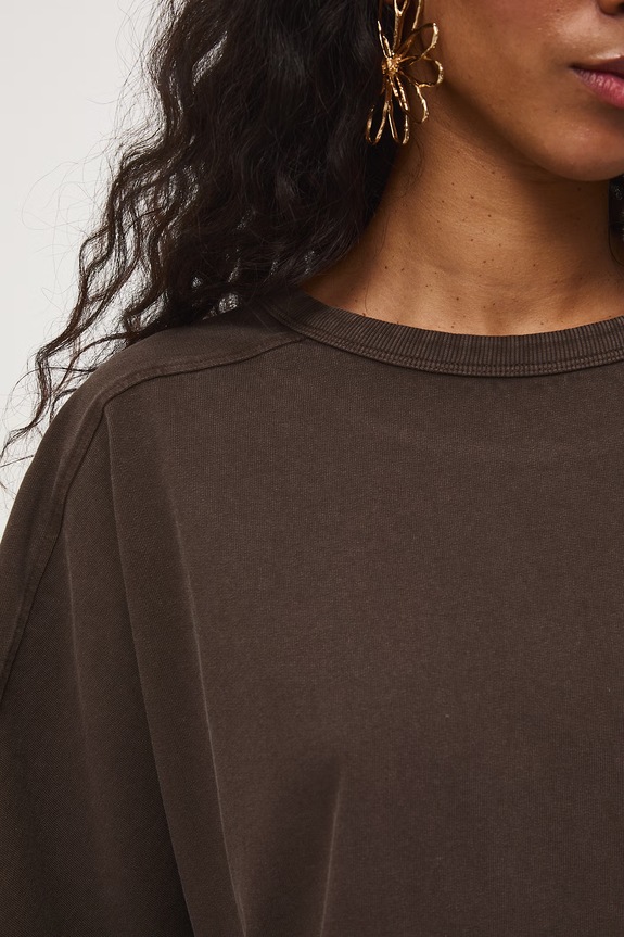 T-shirt oversize damski bawełniany RS26-TSD510 brązowy