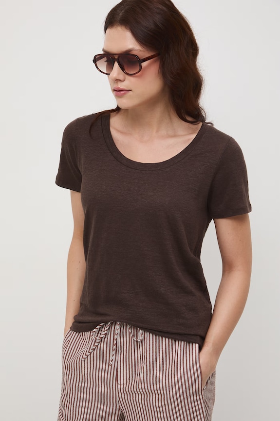 T-shirt damski lniany Basic brązowy RS26-TSD701