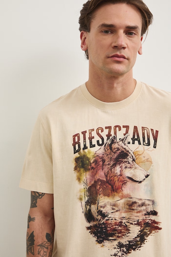 T-shirt męski bawełniany z kolekcji Bieszczadzki Park Narodowy x Medicine RS26-TSM853 beżowy