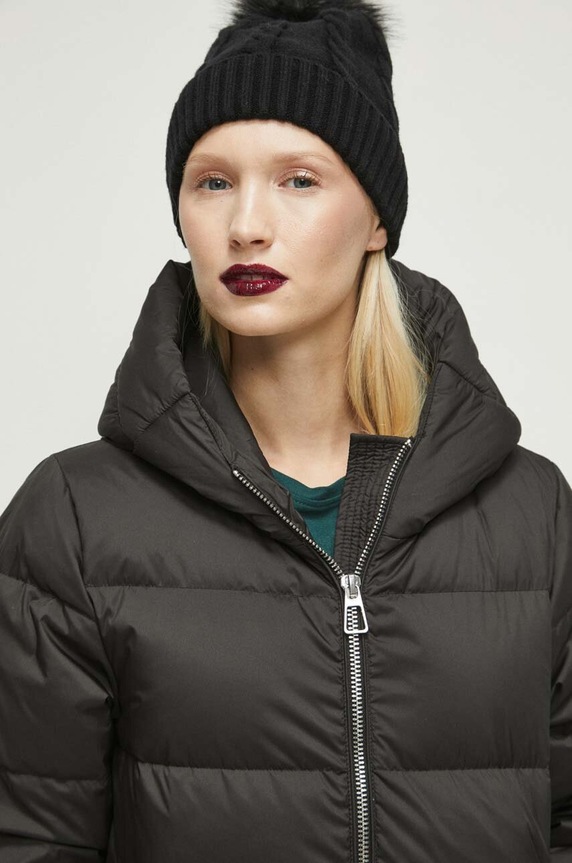 Płaszcz puchowy damski pikowany kolor czarny czarny RW23.KPD706