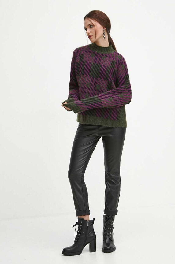 Sweter damski wzorzysty kolor czarny RW23.SWD714 czarny RW23