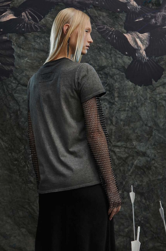 Oblečení Bavlněné tričko dámské z kolekce The Witcher x Medicine šedá barva RW23.TSD962 šedá
