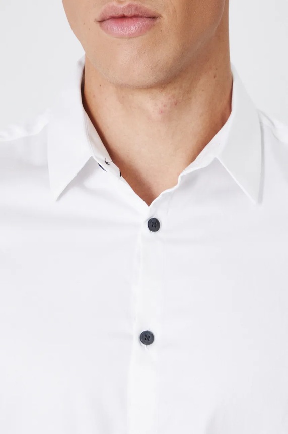 Koszula męska z kołnierzykiem klasycznym gładka kolor biały RW24-KDM090 biały