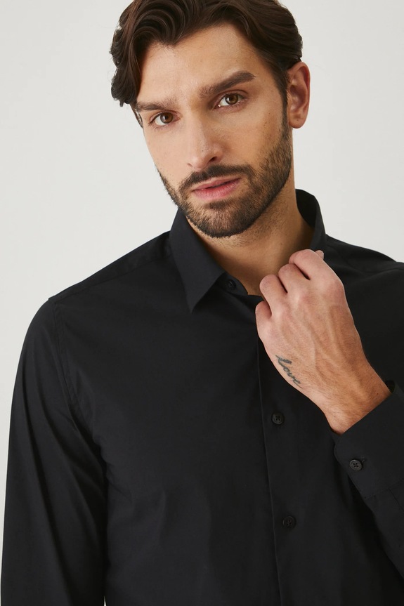 Koszula męska z kołnierzykiem klasycznym gładka kolor czarny czarny RW24-KDMB01