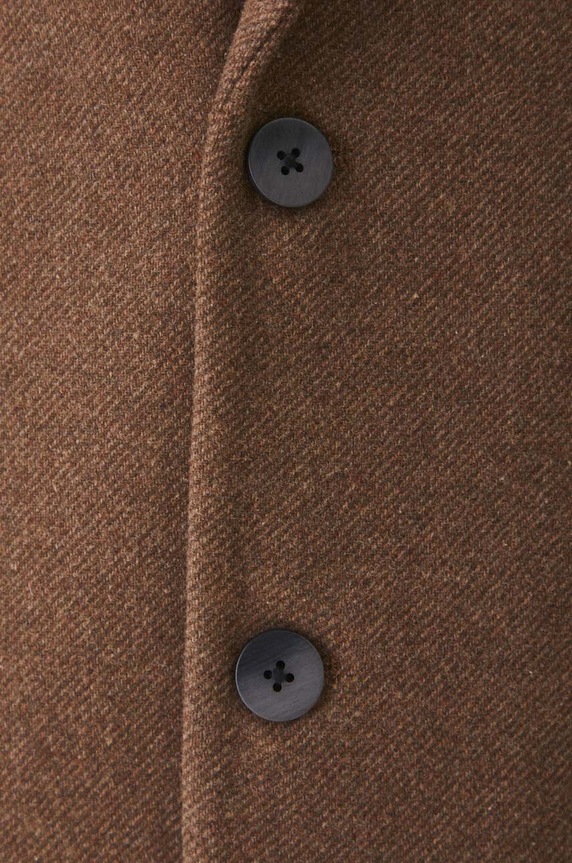 Płaszcz z domieszką wełny męski kolor brązowy RW24-KPM501 brązowy