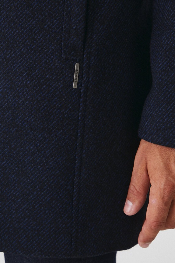 Płaszcz z wełną męski melanżowy kolor granatowy RW24-KPM604