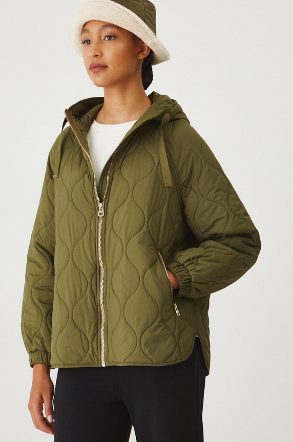 Bunda dámská oversized, s prošíváním zelená barva s kapucí zelená RW24-KUD300