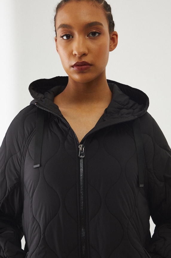 Kurtka damska oversize pikowana kolor czarny RW24-KUD300 czarny