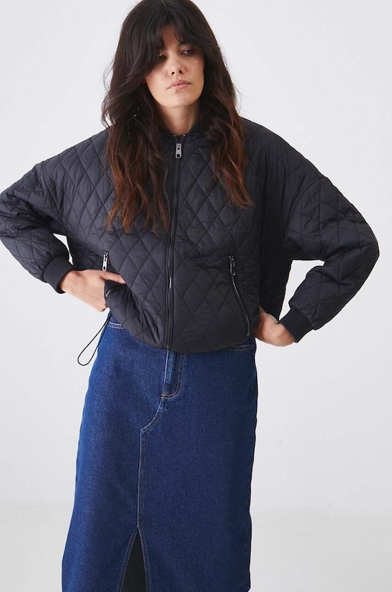 Kurtka bomber damska oversize pikowana kolor czarny czarny RW24-KUD401