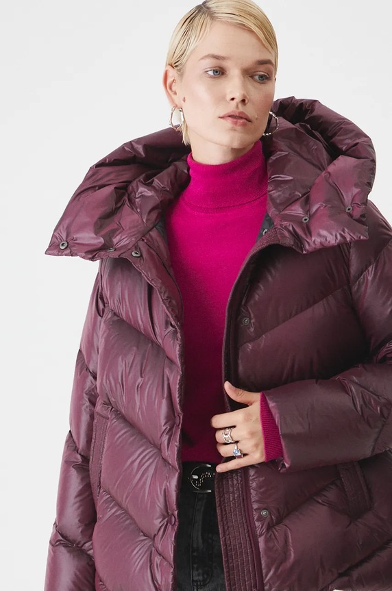 Péřová bunda dámská prošívaná vínová barva burgundské RW24-KUD704