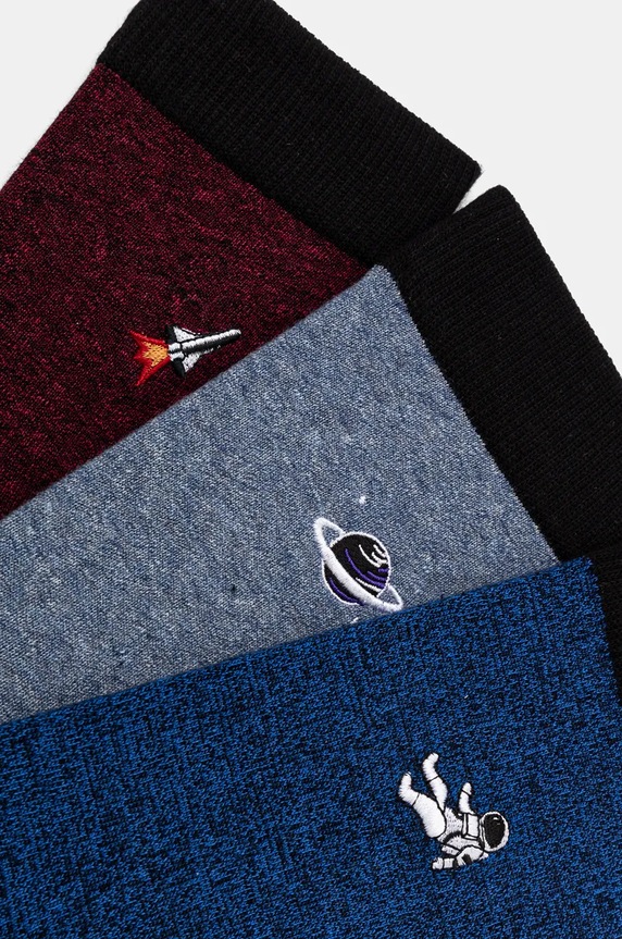 Skarpetki bawełniane męskie z ozdobnym haftem (3-pack) kolor multicolor RW24.LGM805 multicolor RW24