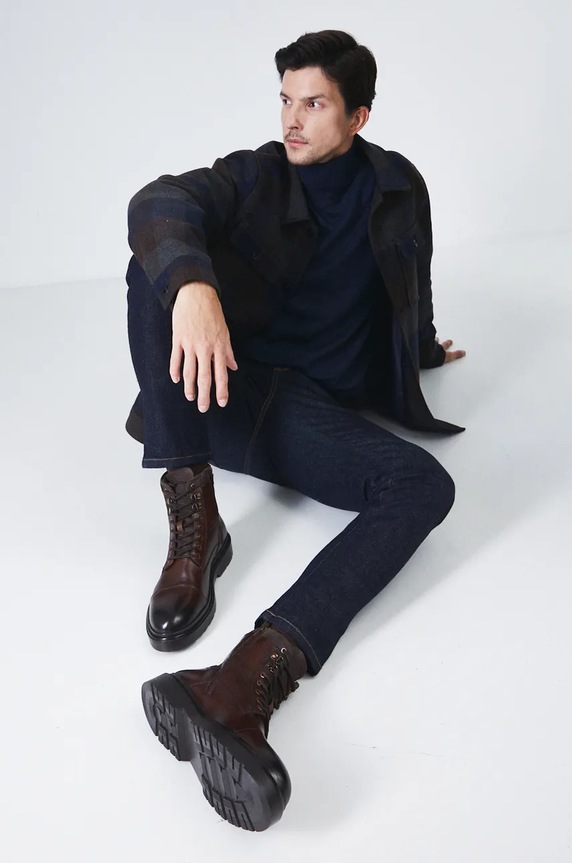 Kotníkové boty pánské z kůže hnědá barva RW24-OBM610