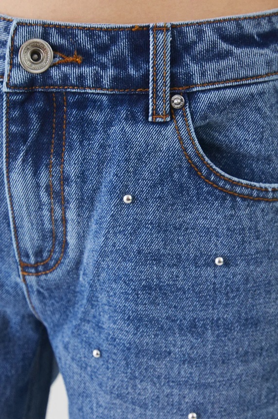 Jeansy bawełniane damskie straight z ozdobną aplikacją kolor niebieski niebieski RW24-SJD801