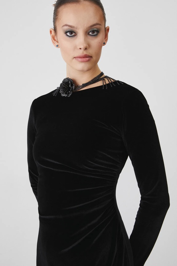 Sukienka damska midi welurowa kolor czarny czarny RW24-SUDA15