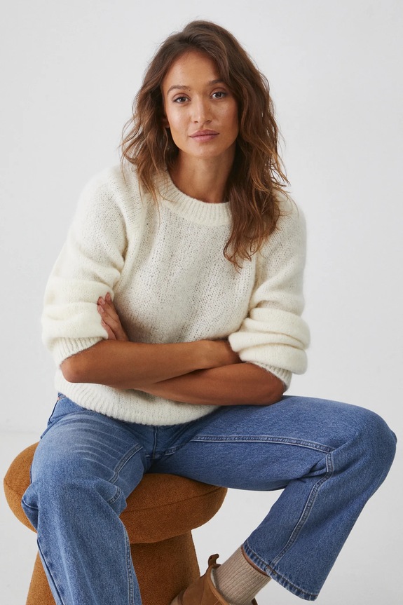 Sweter damski z wełną alpaki i wełną owczą kolor beżowy gładkie beżowy RW24-SWD776